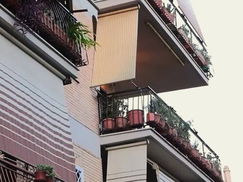 Uccide la madre, la infila in un sacco e lo nasconde nell'armadio. Orrore a Roma