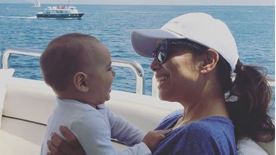 Eva Longoria mamma in carriera: sul red carpet di Cannes col figlio di 10 mesi