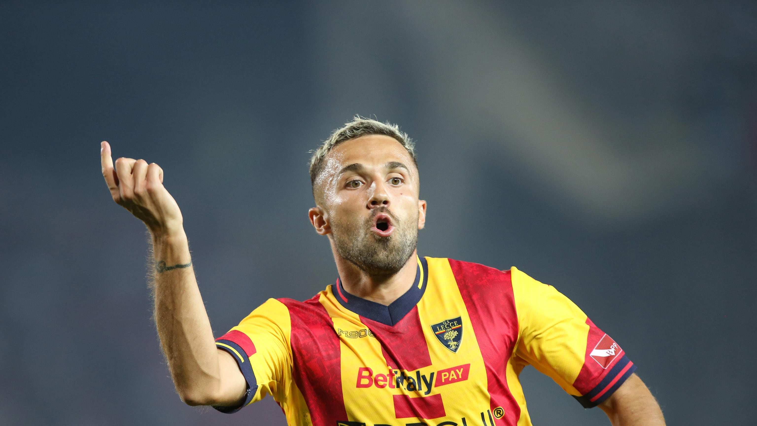 Il Lecce ribalta la Lazio in due minuti: decide un gol di Di Francesco nel finale