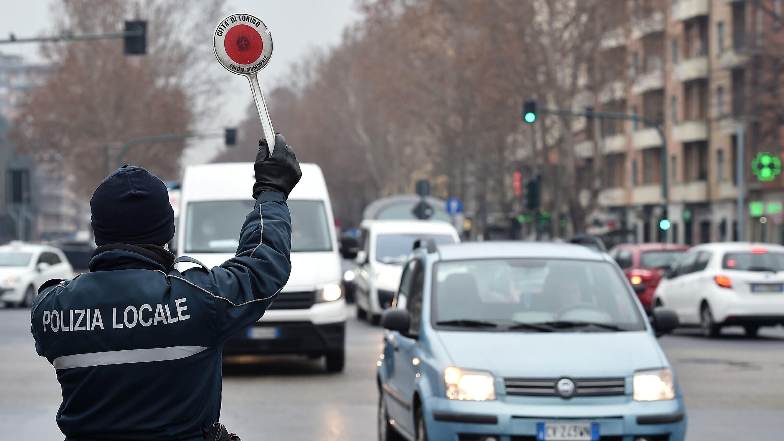 Diesel Euro 5 salvati: lo stop slitta di un anno. E la Ue frena su multe e ossessioni "green"