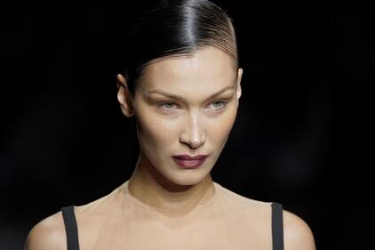 Bella Hadid sexy a Parigi 3