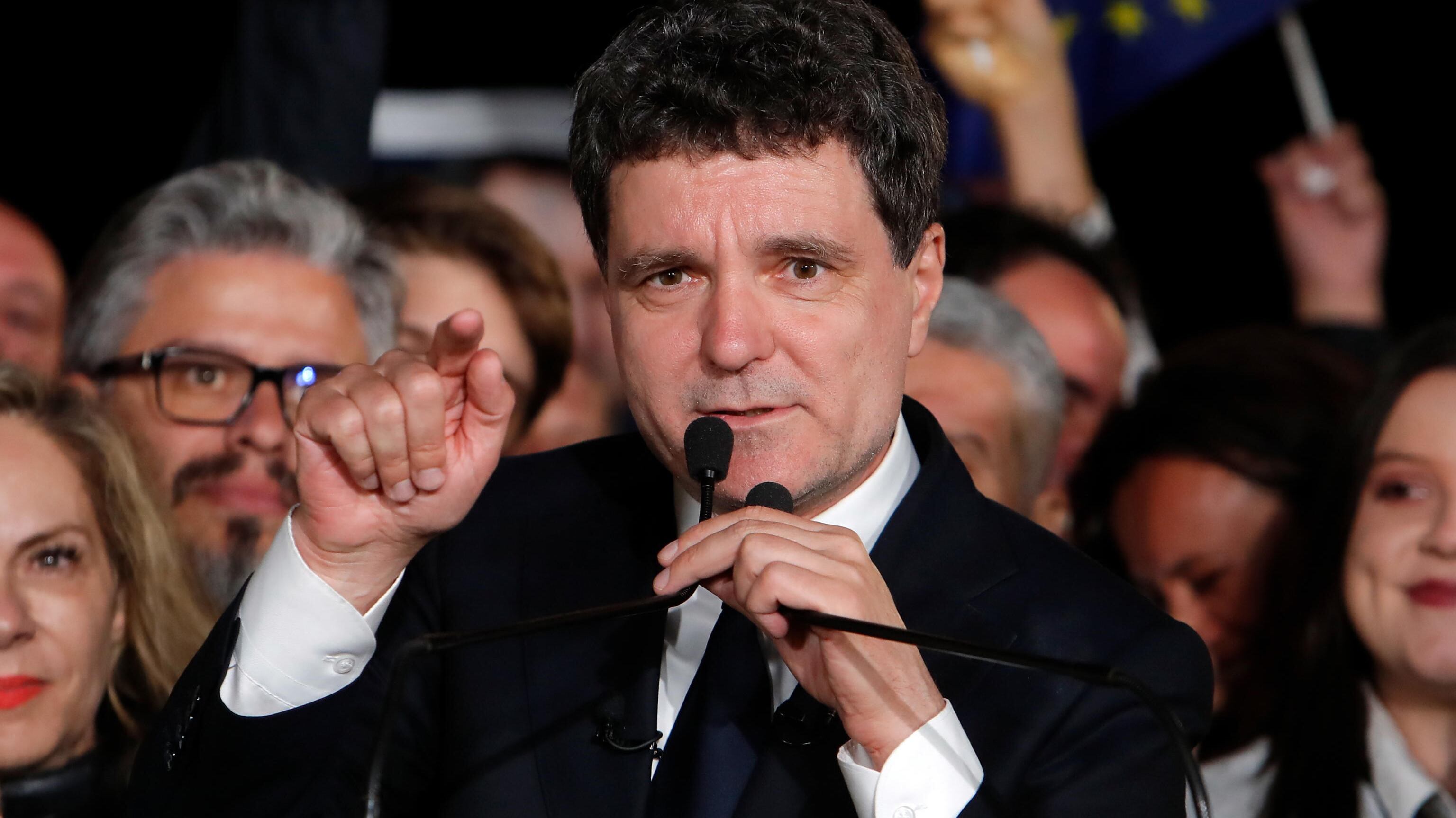In Romania vince l'europeista Dan