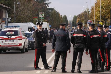 Latitante prende ostaggi un ufficio postale a Reggio Emilia 3