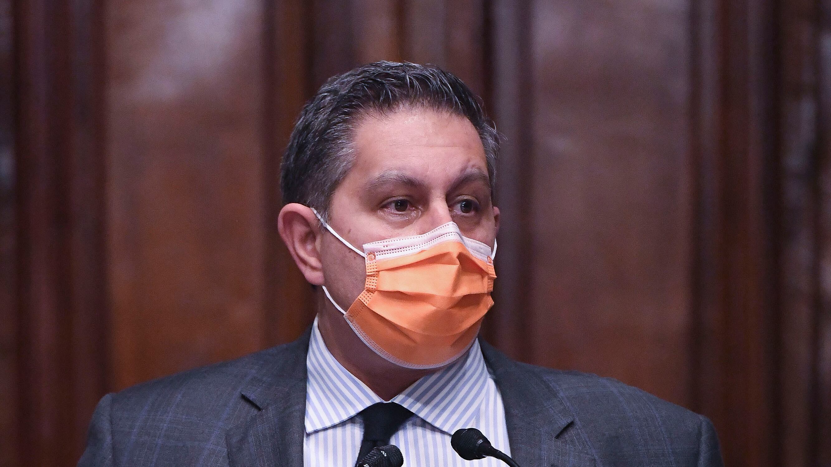 "Mi dimetto io...": lo sfogo di Giovanni Toti in chat