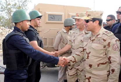 Sisi in visita in Sinai dopo l'offensiva dei jihadisti 4