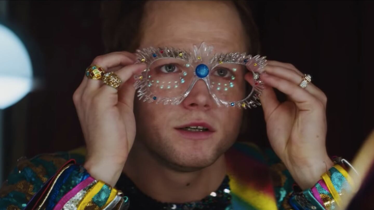"Rocketman": Elton John tra genio, lustrini e fragilità
