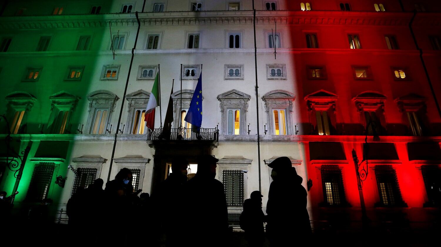 "Mettiamo fine a questa agonia". Lo scontro di fuoco a Palazzo Chigi