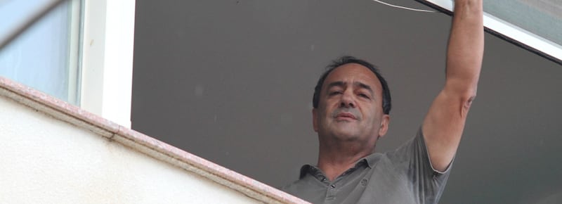 Mimmo Lucano, un nuovo “prodigio”: a Riace una voragine finanziaria da quasi 5 milioni di euro