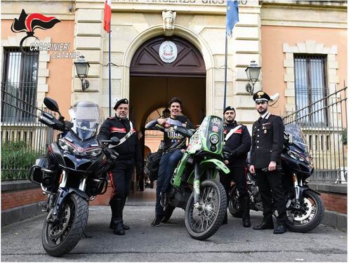 Ritrovata "Rebecca", da oggi riparte il giro del mondo dell'influencer Logar