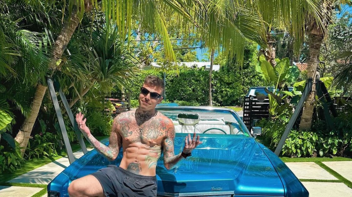 "Muschio era meglio prima". Fedez punzecchia Luis Sal