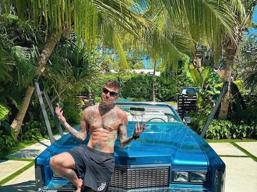 "Muschio era meglio prima". Fedez punzecchia Luis Sal