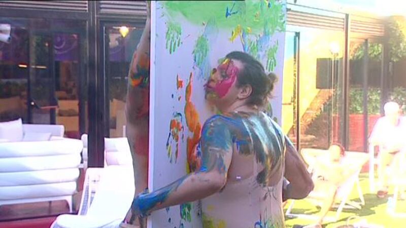GF14: concorrenti a nudo col body imprinting 24