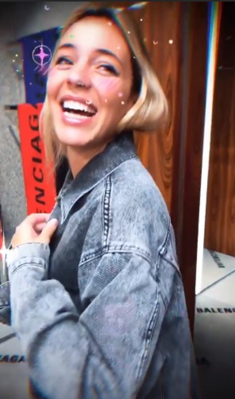 Wanda Nara fa shopping a Parigi con Alba Silva 2