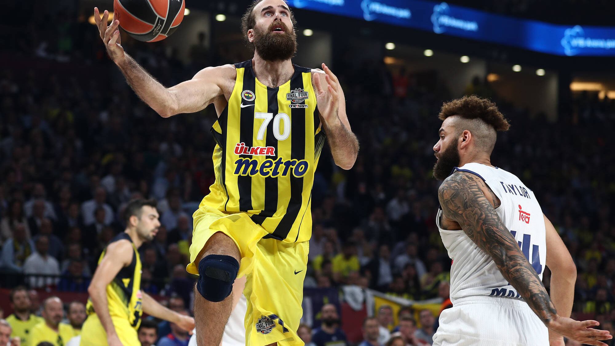 Il Fenerbahce porta Datome sul tetto dell'Eurobasket