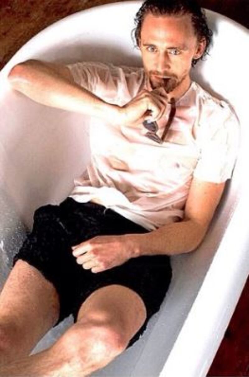Tom Hiddleston, le foto del nuovo James Bond 11