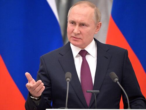 "Nobel per la pace a Putin", i fantasmi all'Eliseo e Merkel: quindi, oggi...