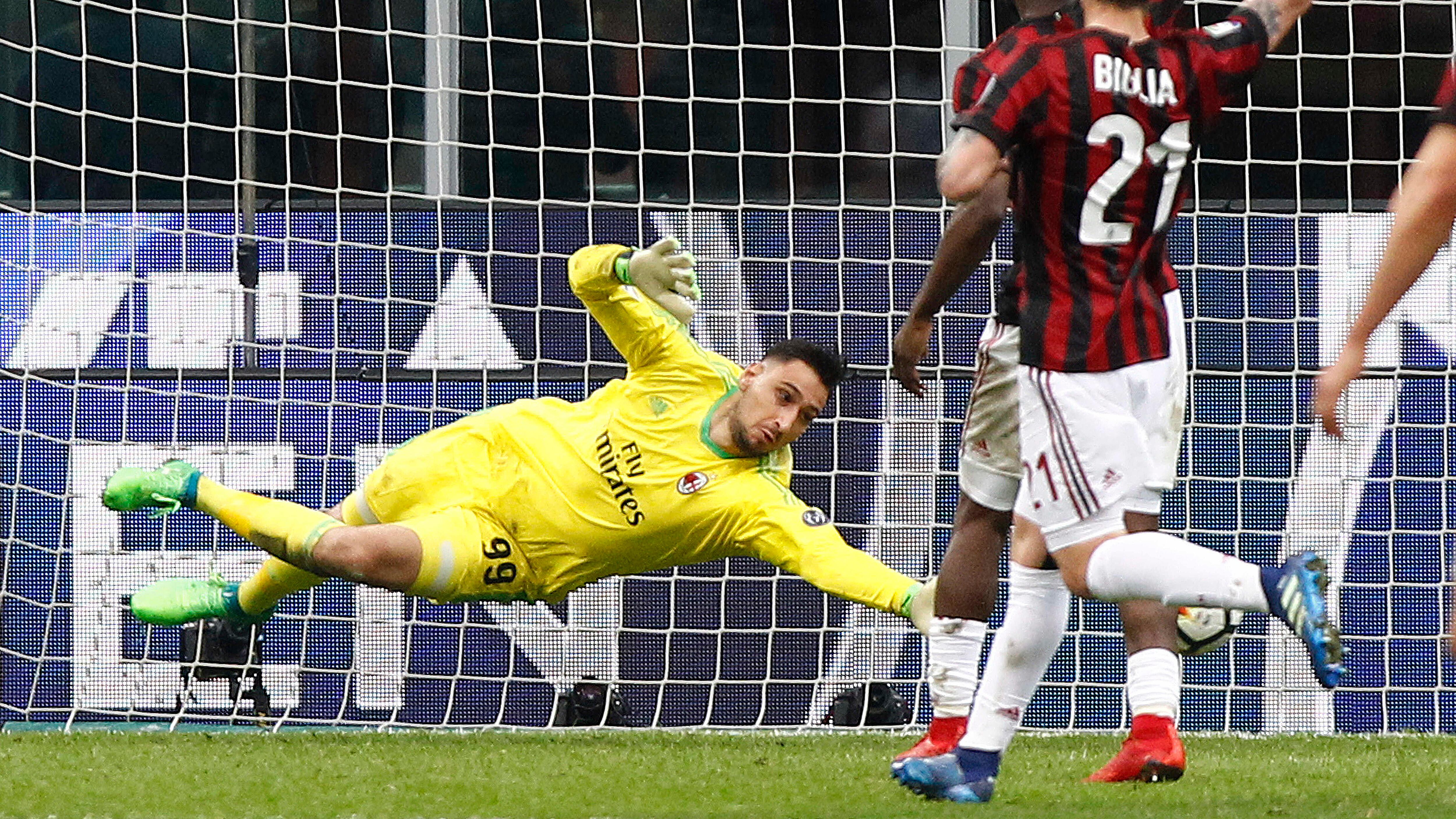 Donnarumma offre il break alla Signora. E Ringhio lo blinda