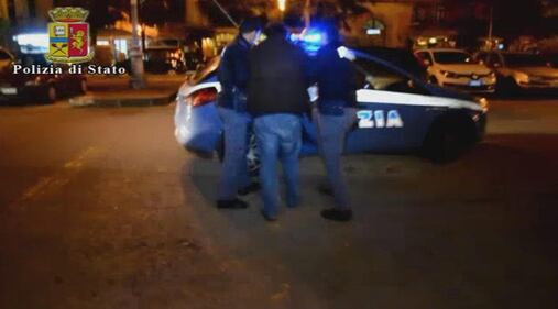 Salerno, arrestato un algerino collegato agli attacchi di Parigi Bruxelles 3
