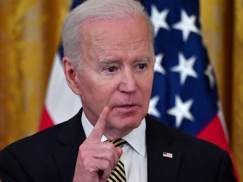 Zelensky al Congresso Usa: "L'11 settembre ogni giorno". Biden: 9mila difese anti-aeree