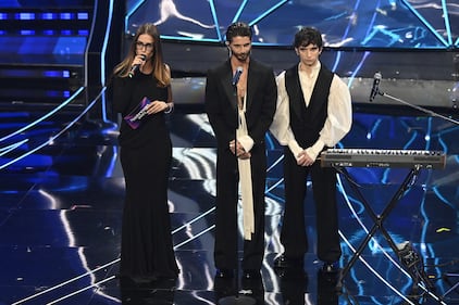 Sanremo 2024: ecco il look della terza serata del Festival da Clara 1