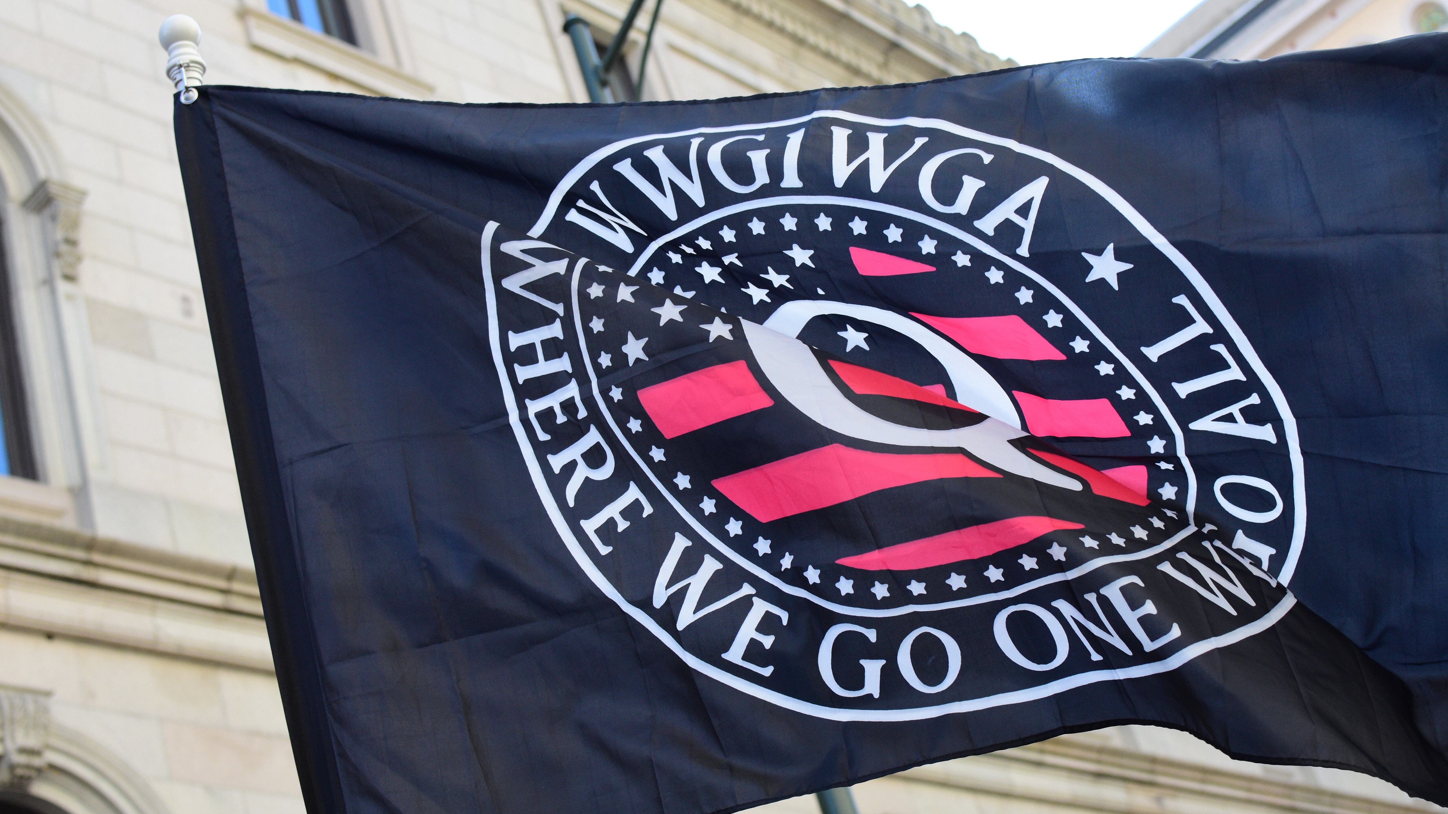 QAnon sceglie la nuova leader: chi è la tredicenne Tiny Teflon