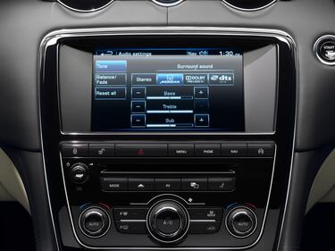 Jaguar XF 2014 11