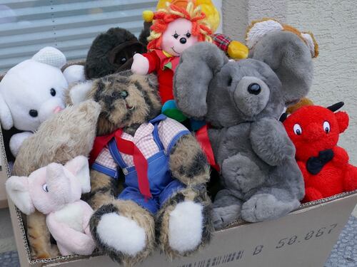 Nola, sequestrati giocattoli e articoli di Carnevale fuorilegge