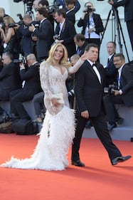Francesca Cipriani, seno esplosivo a Venezia 5