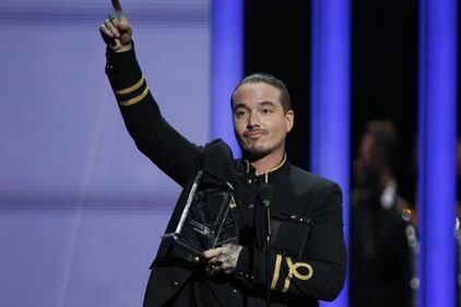 J Balvin, le foto del fenomeno latino stasera a Sanremo 6