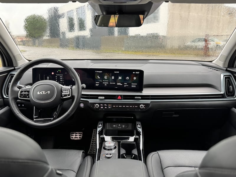 KIA Sorento HEV 2025: guarda la gallery del SUV 7 posti ibrido full 17