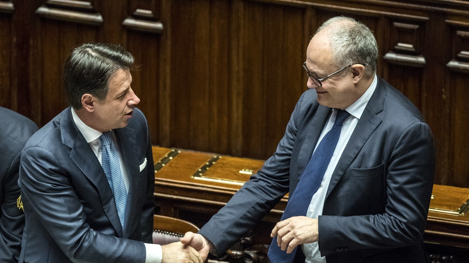 Prestiti garantiti, rinvii fiscali e scudo per le aziende italiane