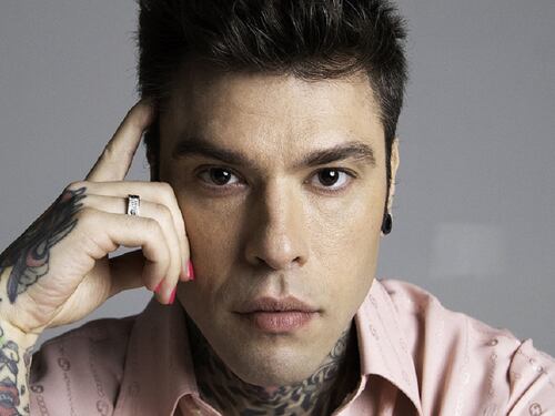 "Cambio etichetta discografica". Fedez in crisi anche con la Sony?