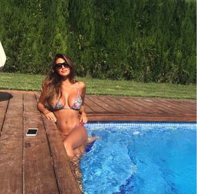 Cristina Buccino, estate di fuoco: ecco cosa fa al mare 16