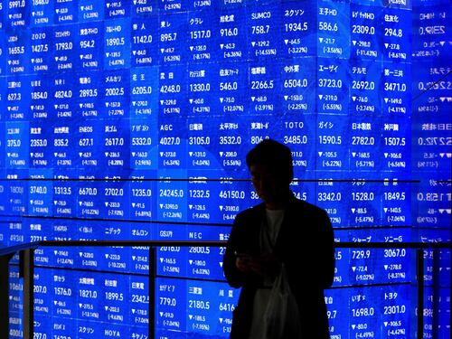 Terzo giorno di agonia per i listini mondiali. Riunione segreta dei grandi banchieri