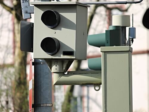 Autovelox e multe a strascico illegittime. Finanza e Stradale "oscurano" i dispositivi