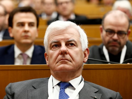 Offensiva Lega su Leonardo. "Profumo lasci per Tabacci jr"