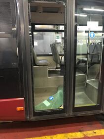 Straniero distrugge autobus Atac 1