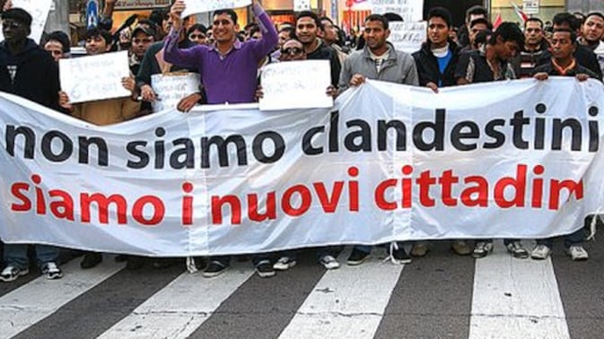 Ius soli, blitz dei giallorossi: cittadinanza agli stranieri