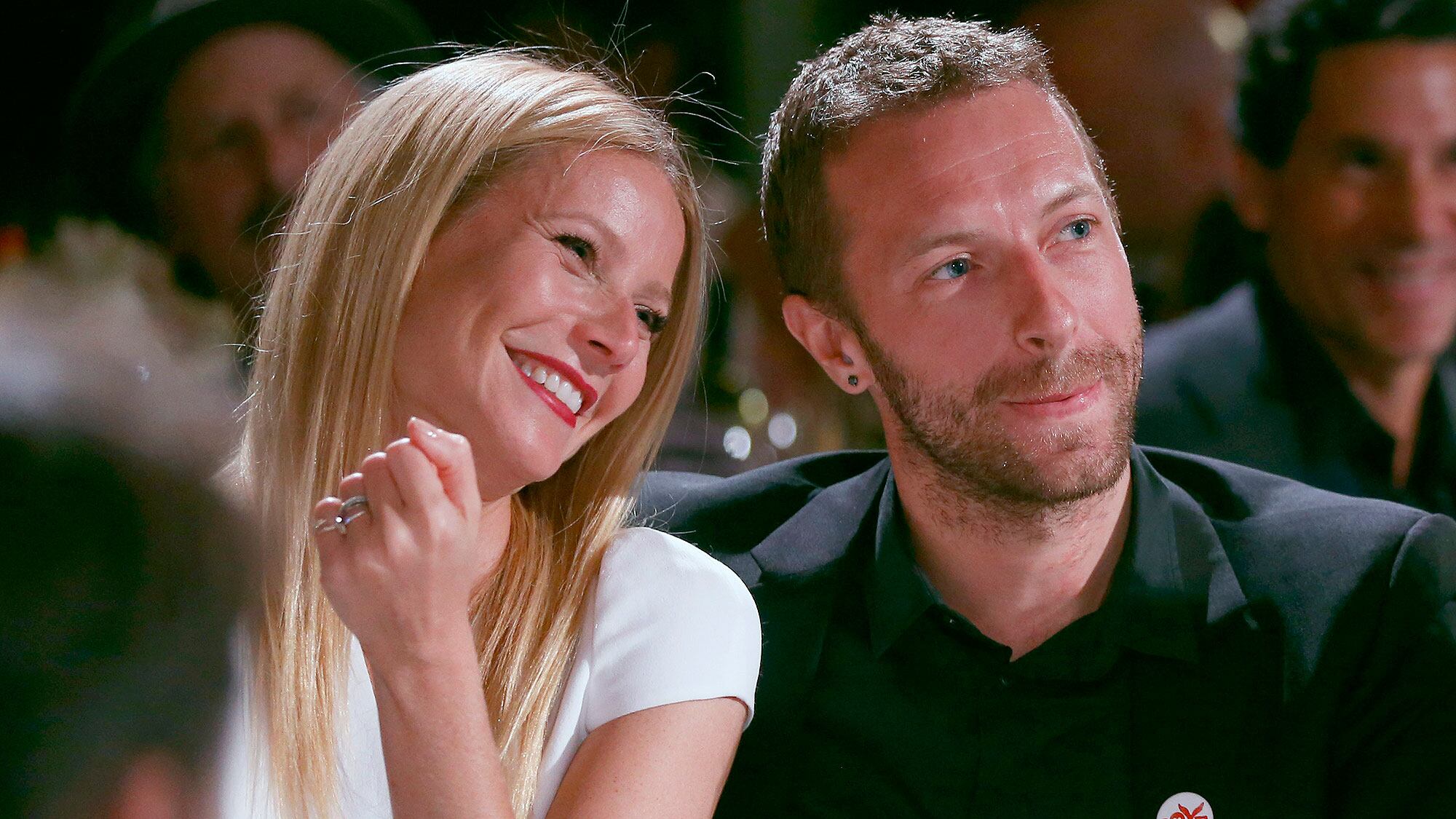 Chris Martin e Dakota Johnson, lo zampino della Paltrow dietro la rottura?