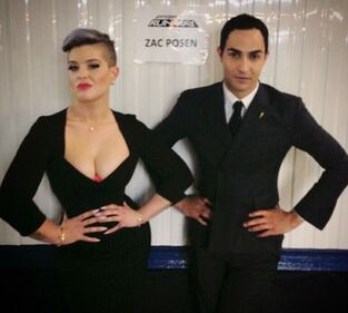 Kelly Osbourne in giacca di pelle e slip per lanciare il nuovo progetto televisivo 13