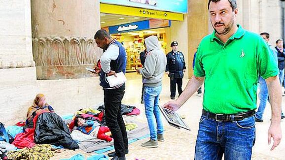Salvini va al dormitorio «O si cambia o tutti qui»