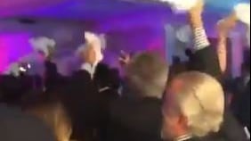 Napoli, Ancelotti scatenato: canta 'O surdato 'nnamurato' alla cena di Natale