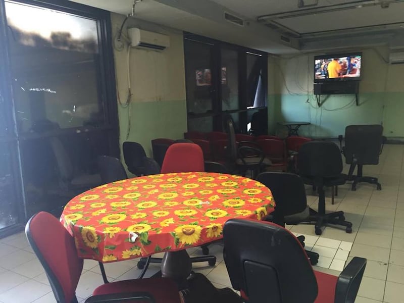 Il palazzo occupato dai nordafricani tra illegalità e scabbia 13