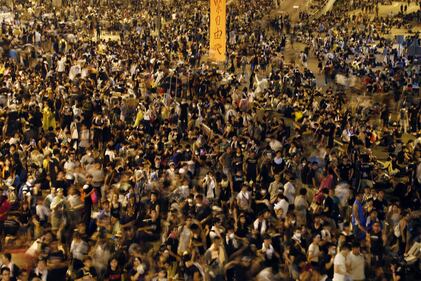 Hong Kong, continua la protesta  11