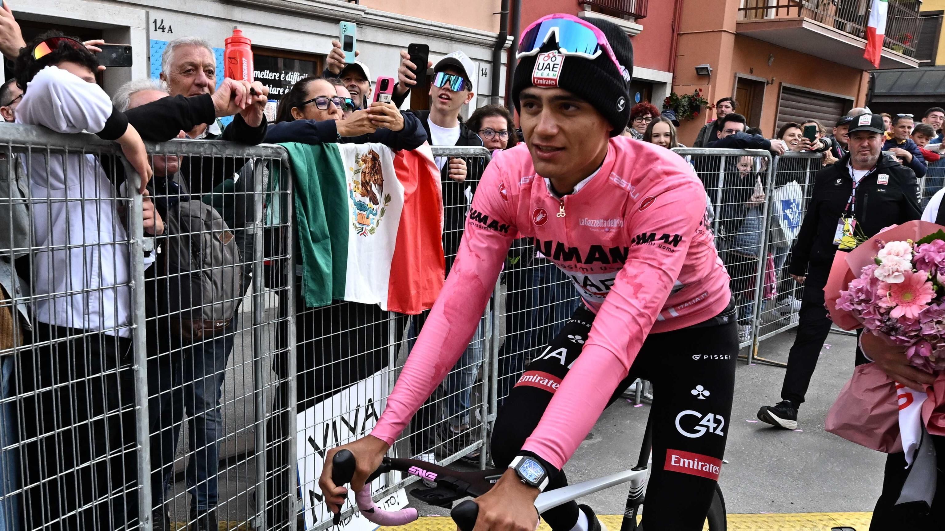 Altro che "bimbo", Del Toro non molla la maglia rosa