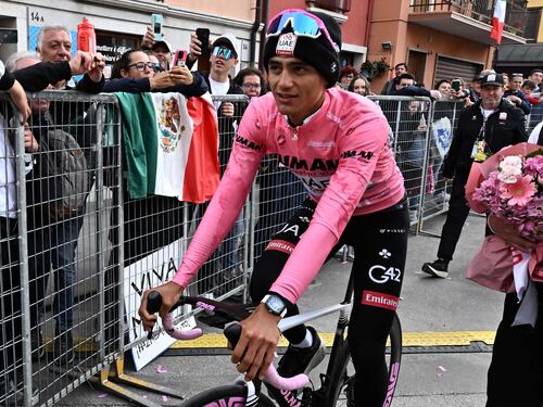 Altro che "bimbo", Del Toro non molla la maglia rosa