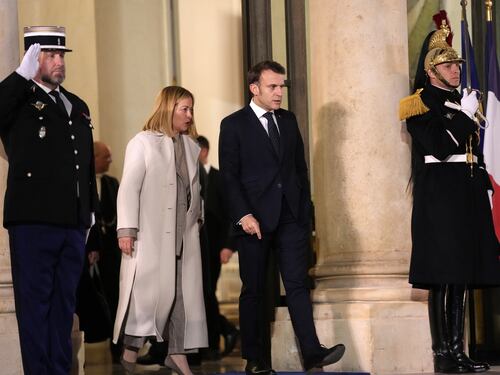 "Ora lavorare sulle esenzioni". Meloni e Macron asse sul vino