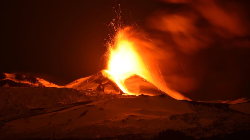 Lo spettacolo dell'Etna: una nuova eruzione 3