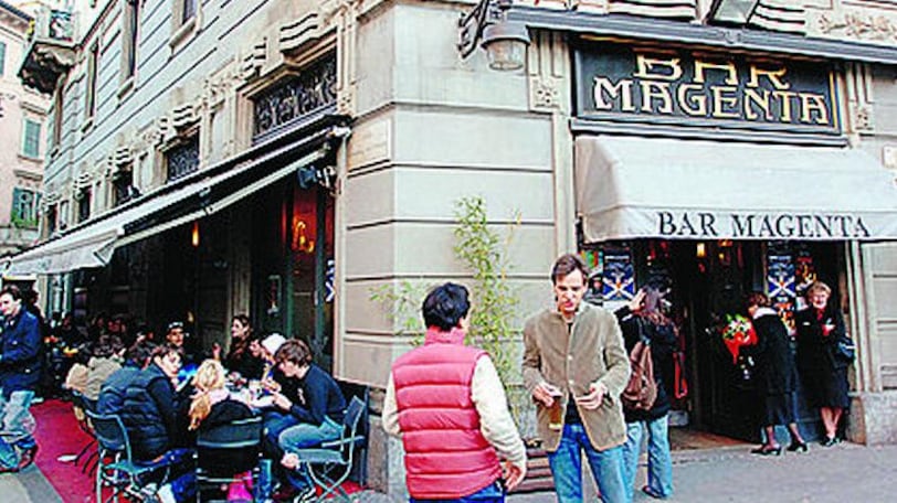 La guerra del Bar Magenta per ripulire la zona