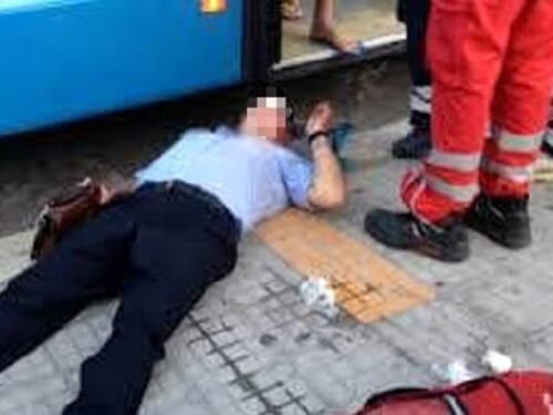 Napoli, aggredisce autista bus che non lo fa salire fuori fermata